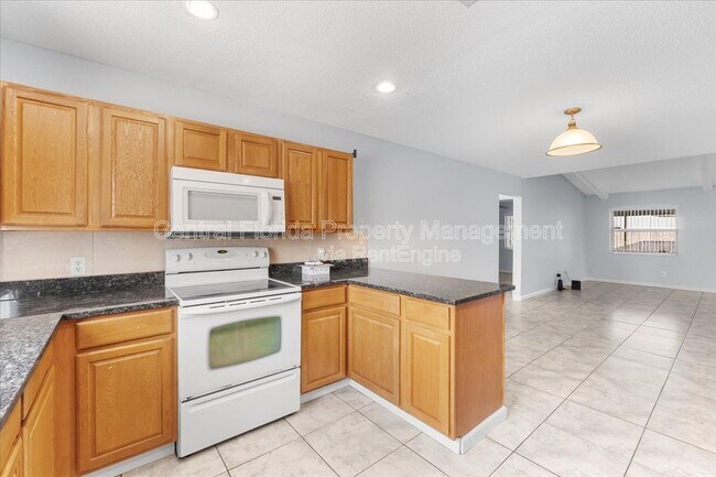 Building Photo - 508 Glade Ct