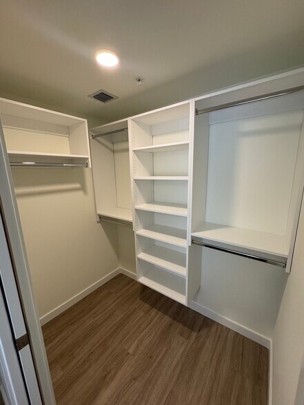 Building Photo - 144 NW 32nd St