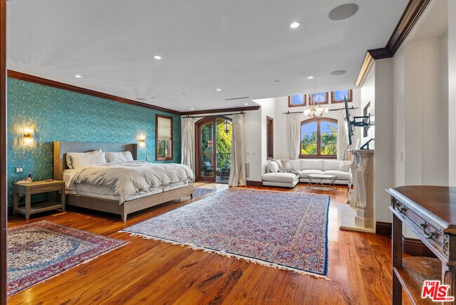 Building Photo - 228 Marguerita Ave