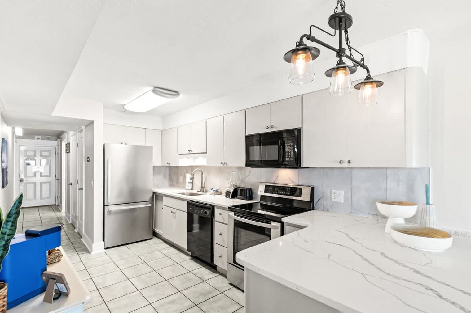 Building Photo - 8743 Thomas Dr