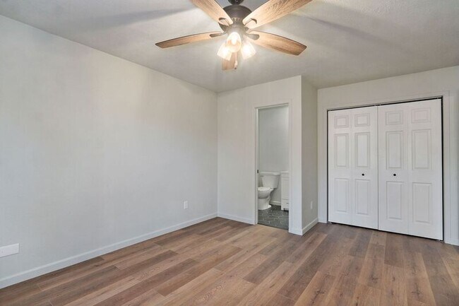 Building Photo - 2941 W Pacific St