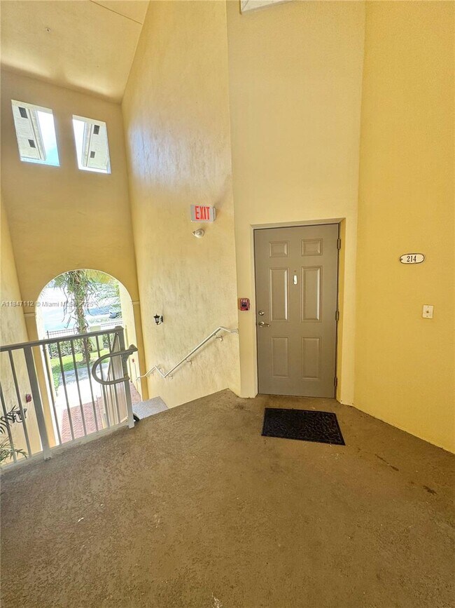 Building Photo - 10800 NW 88th Terrace