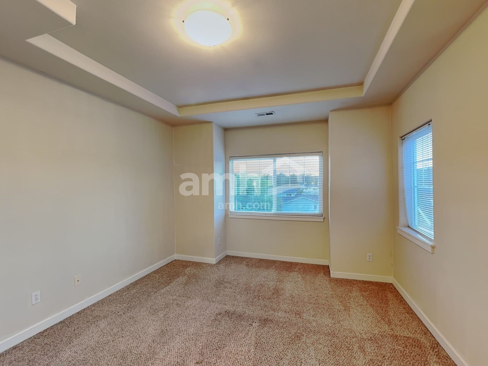 Building Photo - 7341 Rainier Dr