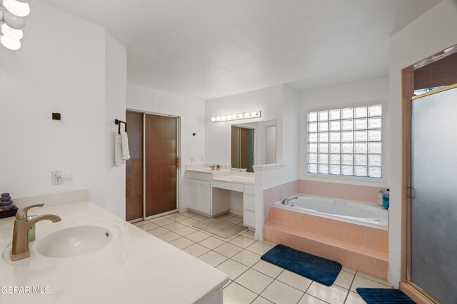 Building Photo - 6205 La Posta Dr