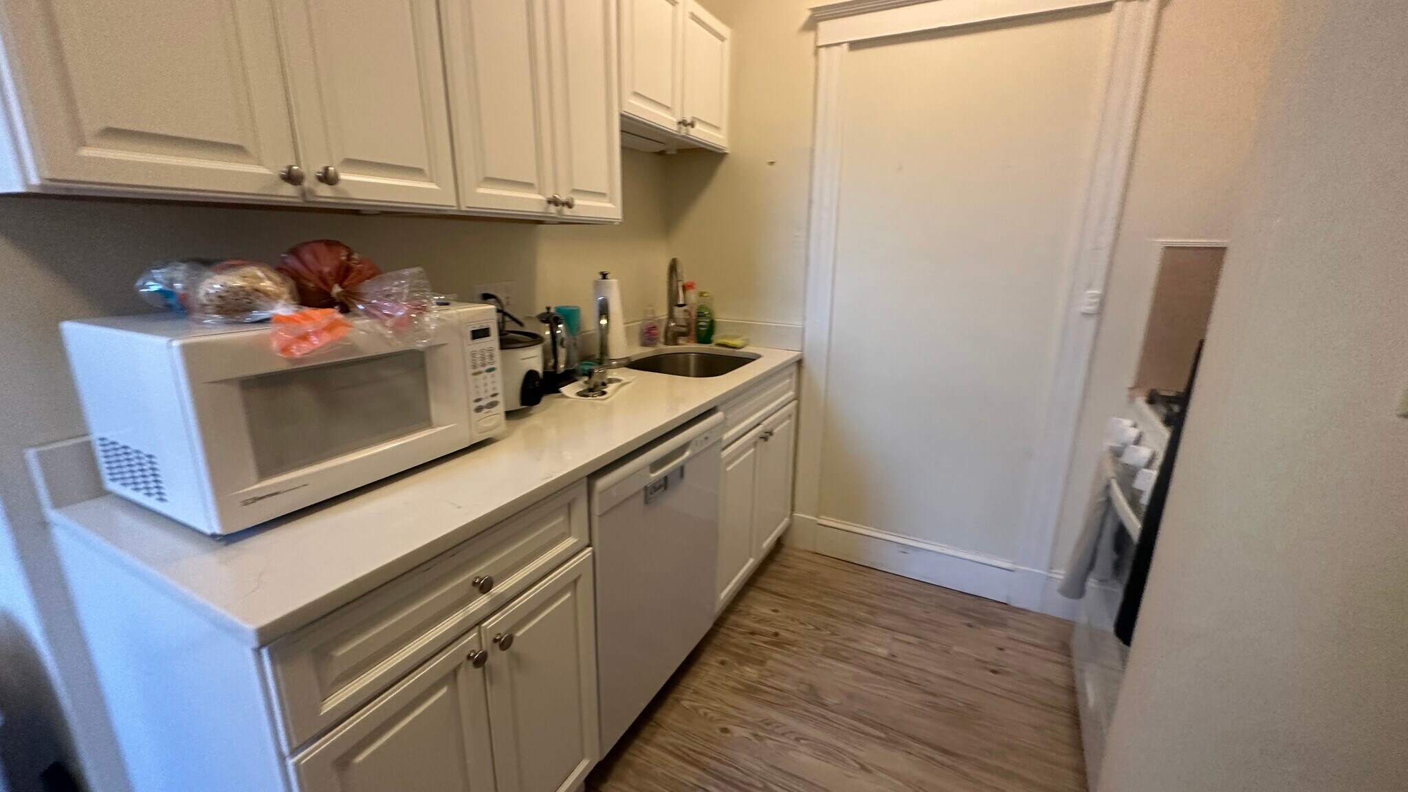 Building Photo - 18 Alton Pl