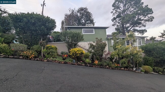 Building Photo - 1672 Terrace Rd