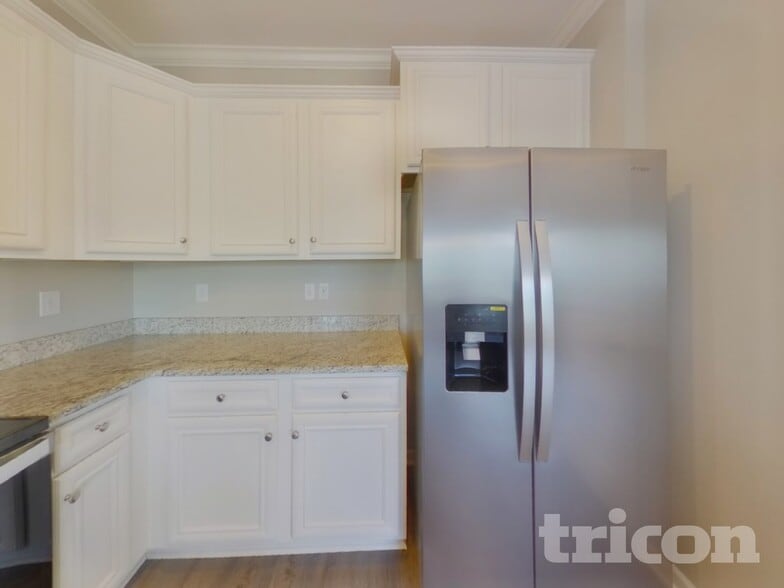 Building Photo - 618 Grantleigh Dr