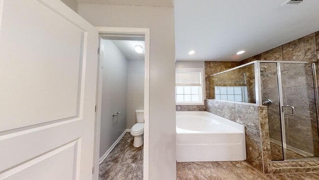 Building Photo - Beautiful 2 Story Home in W Richland