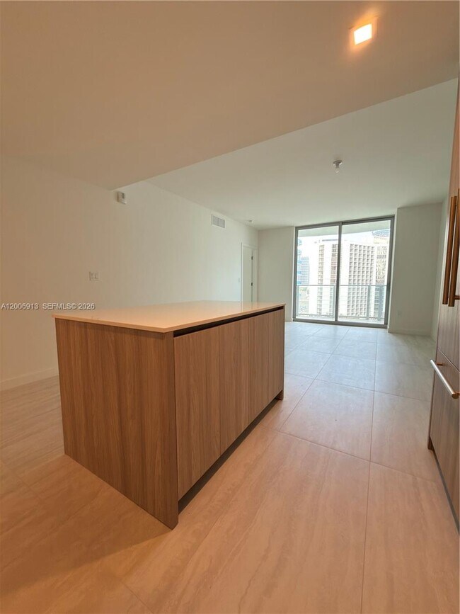 Building Photo - 77 SE 5th St