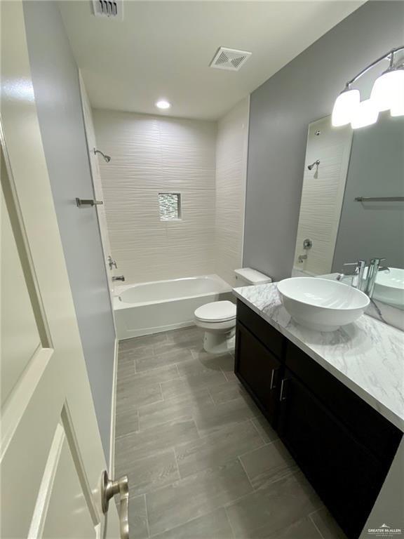 Building Photo - 5206 Murillo St