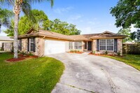 Building Photo - 2677 Aberdeen Ct