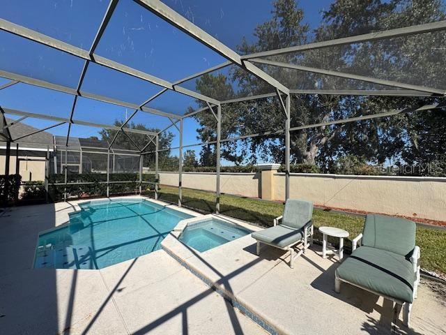 Building Photo - 8212 Fan Palm Way