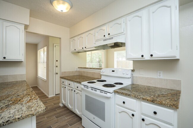 Building Photo - 22318 Fincastle Dr