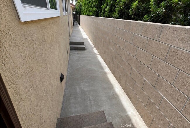 Building Photo - 15226 Normandie Ave