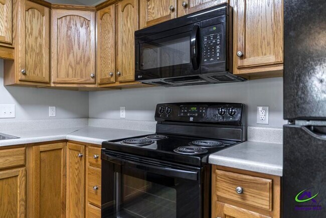 Building Photo - 200 Stirling Bridge Dr