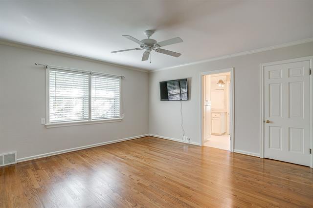 Building Photo - 2400 Winton Terrace W