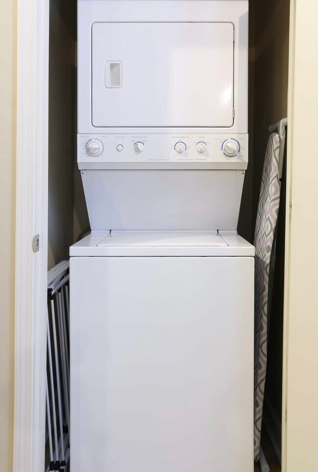 laundry inside unit - 903 Main St
