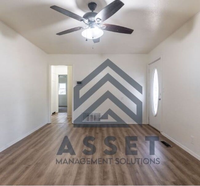 Building Photo - RENT TO OWN – Warr Acres!