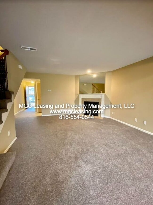 Building Photo - Enjoy Winter In Your Charming Townhome At Timber's East!