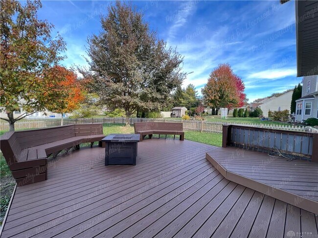 Building Photo - 1131 Windsong Trail