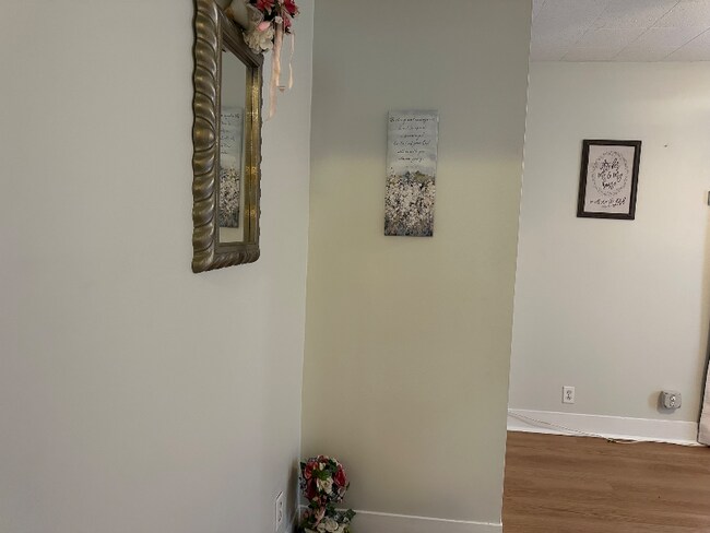 Building Photo - 269 N 1st Ave