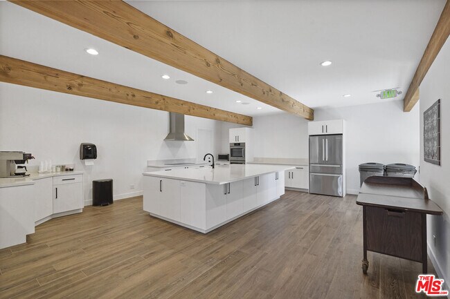 Building Photo - 29500 Heathercliff Rd