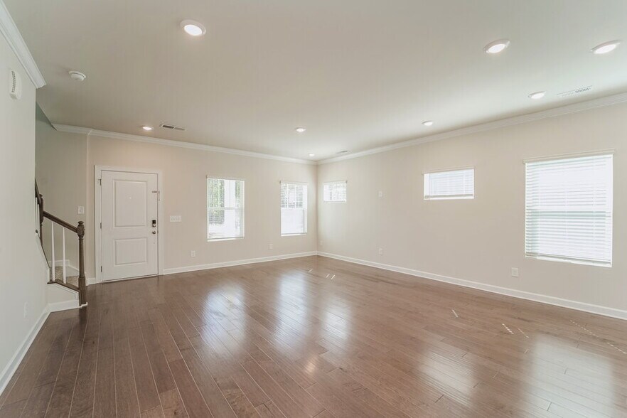 Building Photo - 14220 Laughing Gull Dr