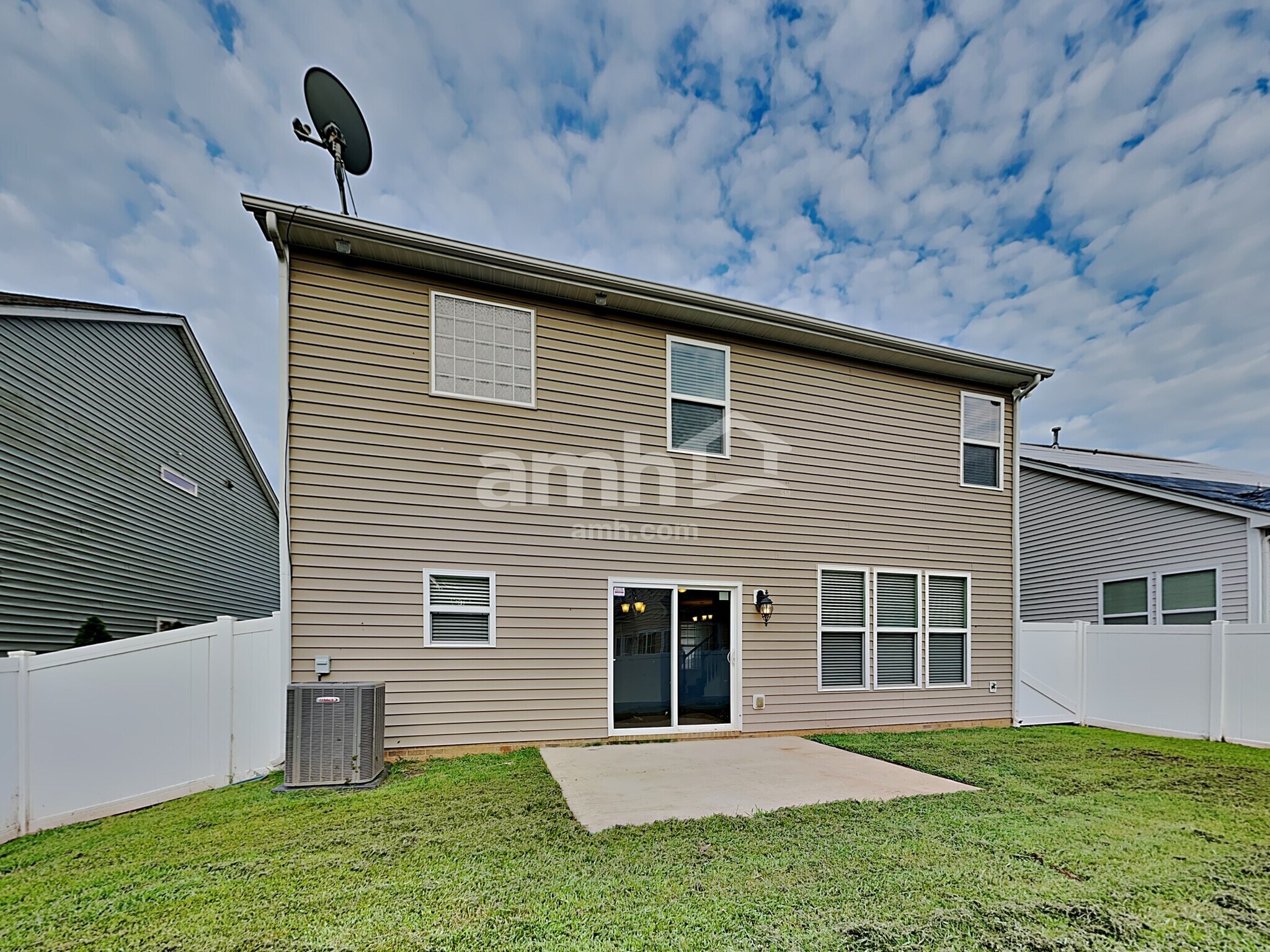 Building Photo - 1003 Forestway Ct