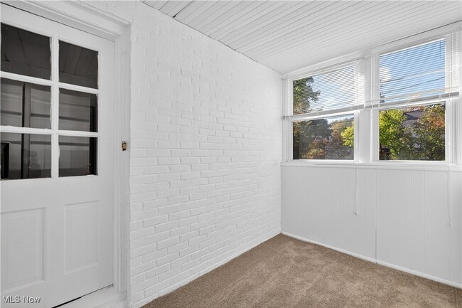 Building Photo - 2520 Laurelhurst Rd