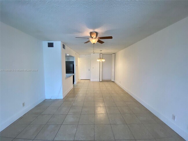 Building Photo - 2017 NW 46th Ave