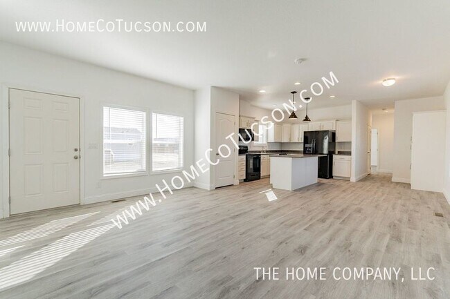 Building Photo - 11550 S Nogales Hwy