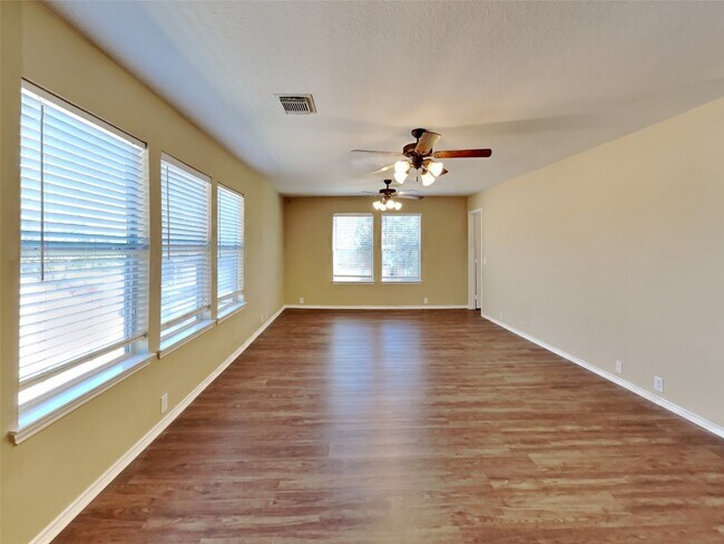 Building Photo - 2807 Bison Bluff