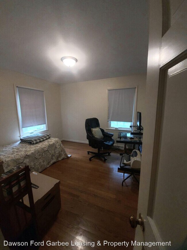 Building Photo - 4 br, 3.5 bath House - 2305 Heronhill Place