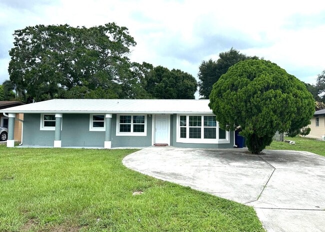 Primary Photo - 1032 Martinique Ave
