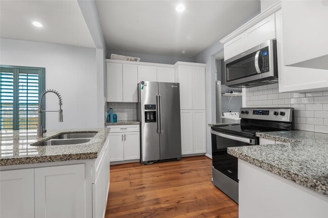 Building Photo - 3108 Indiana St