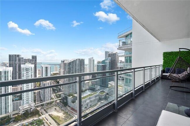 Building Photo - 92 SW 3rd St