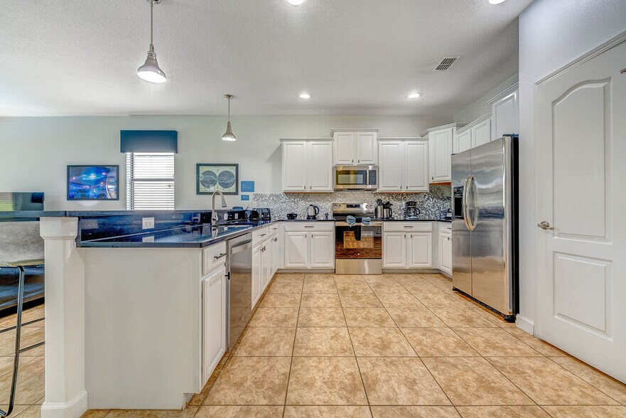 Building Photo - 1460 Moon Valley Dr