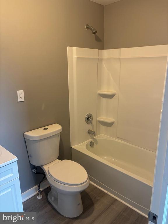 Building Photo - 2124 Maryland Ave