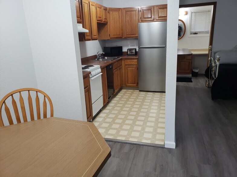 Building Photo - 6151 E Paige Cir