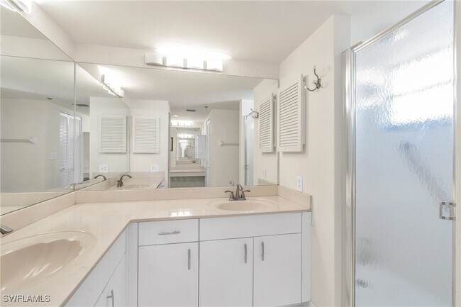 Building Photo - 5550 Heron Point Dr