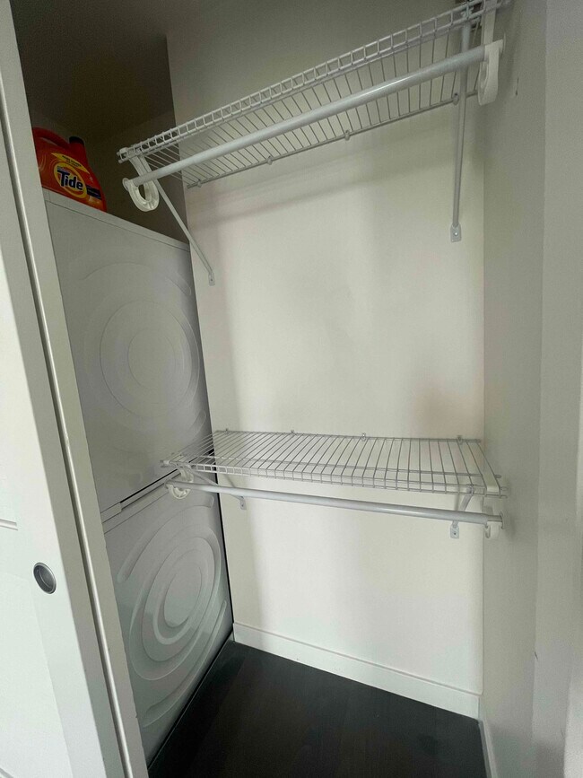 Closet - 1515 15th St