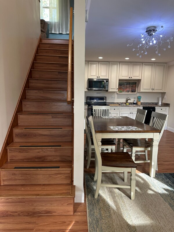 Building Photo - 41 Eve Dr