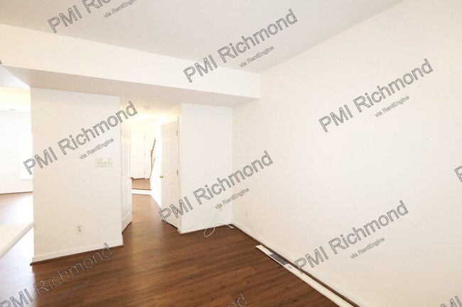 Building Photo - 8607 Millstream Dr