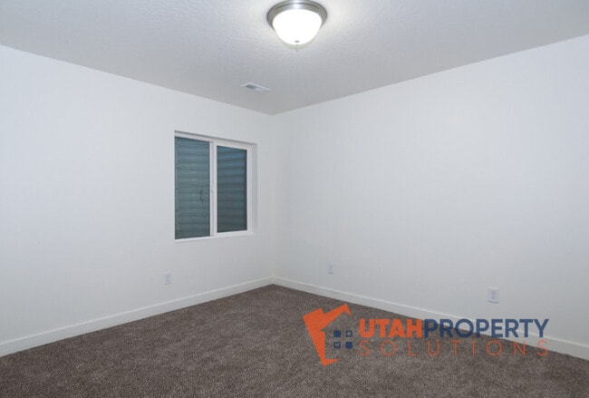 Building Photo - 5670 W Pelican Ridge Ln
