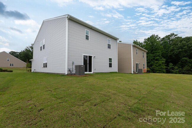 Building Photo - 10350 Chatham Run Ln