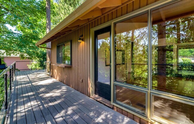 Building Photo - 4Bed, 3Bath Home in West Slope / Raleigh H...