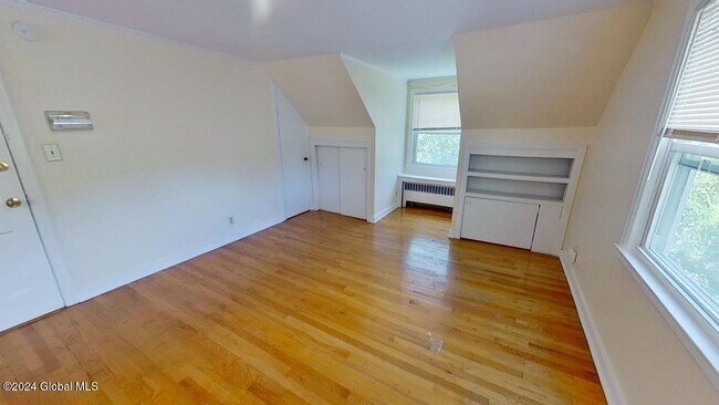 Building Photo - 225 S Allen St