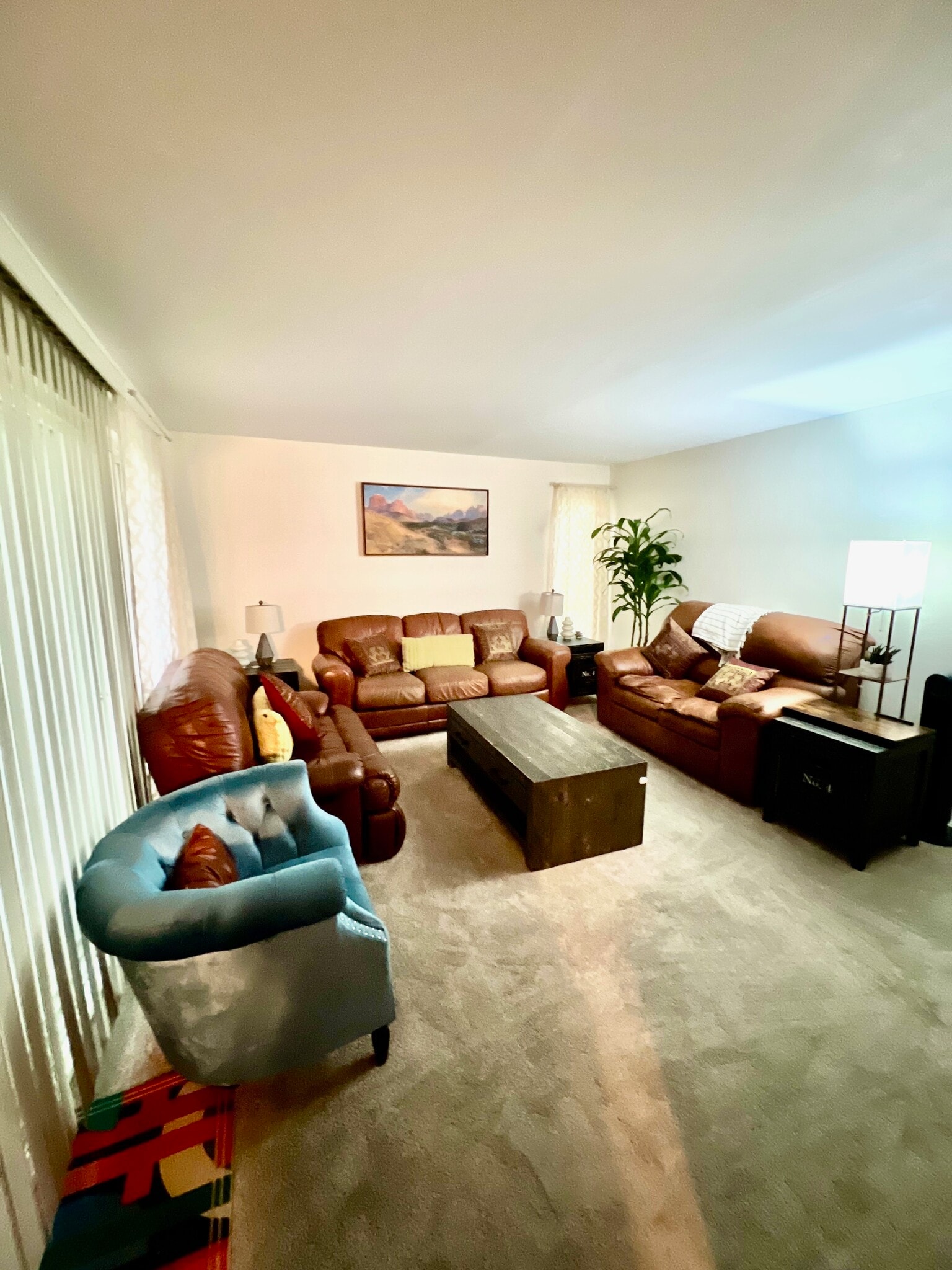 Building Photo - 1811 E Grand Ave