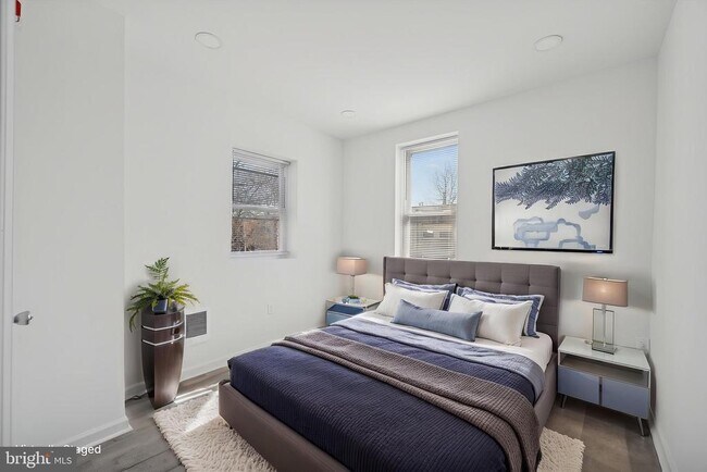 Building Photo - 4926 W Thompson St