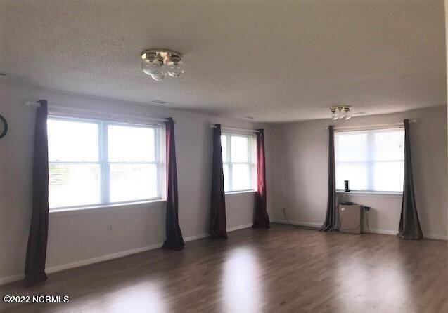 Building Photo - 549 Grants Creek Rd